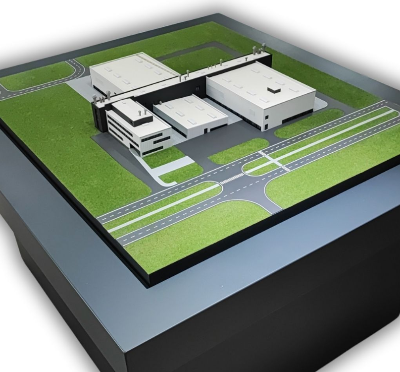 A highly precise illuminated and animated physical scale model developed by ARI Model for WindEnergy Hamburg exhibitors. Through the application of engineering precision, coordinated lighting effects, and mobile animations, the model creates maximum 