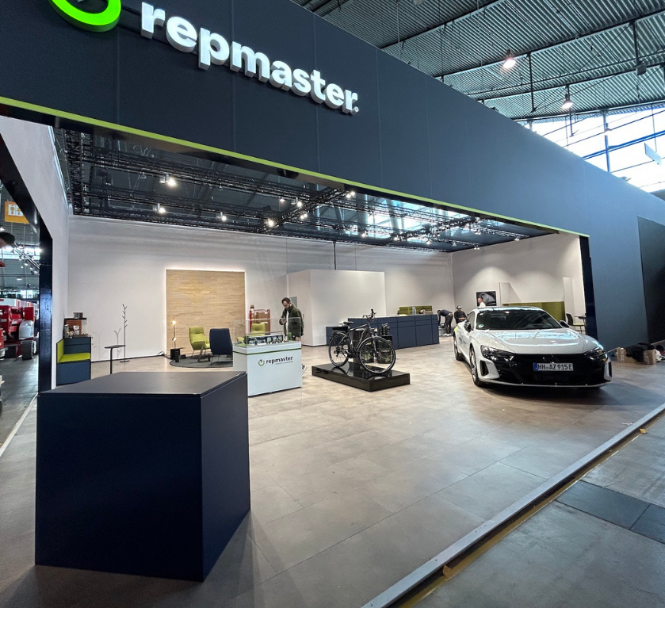 A customized illuminated and animated transport model designed by ARI Model, combined with advanced lighting, precise detailing, motion, and an architectural narrative to conceptualize intelligent transport at Smart Transport Expo. This model represe