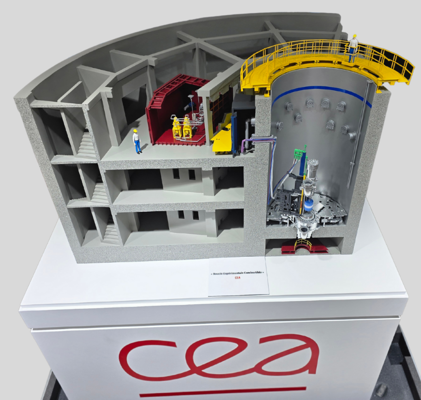 Physical scale model by ARI Model showcasing smart logistics systems, automation flows, IoT connectivity, warehouse architecture, and intelligent transport solutions for Smart Logistics Expo exhibitors.